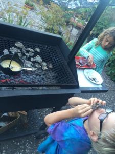 kids eating oysters